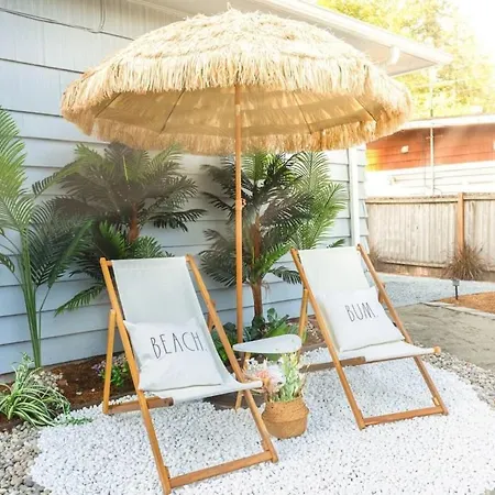 Hidden Renovated Garden Cottage Near Costco I99